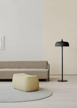 Online Northern Acorn gulvlampe