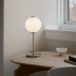 Umage Audrey bordlampe med USB-C