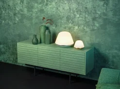 Herstal Bloom bordlampe small E27 - sølv/Opal glass Satin