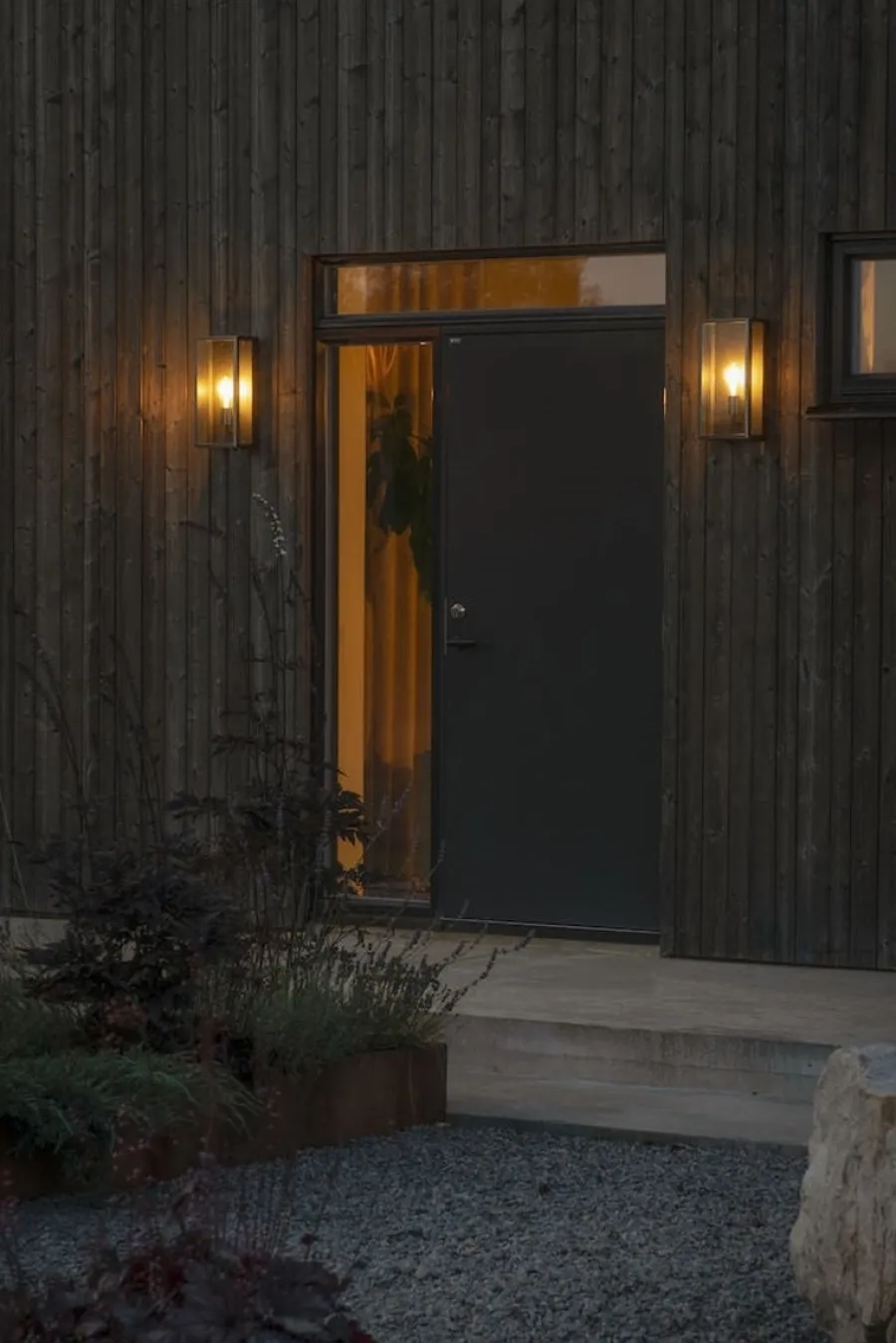 Konstsmide Carpi vegglampe utendørs H40 cm IP44 - Svart/Messing Svart / Messing