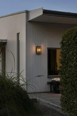 Best Konstsmide Carpi vegglampe utendørs IP44 - Svart/Klart glass Svart / Klar