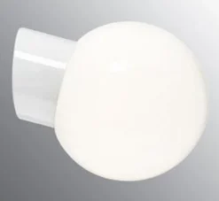 Ifø Electric Classic Glob blankt opal glass 180 mm skrå IP54 - Hvit