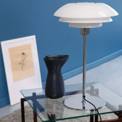 Best Dyberg Larsen DL31 bordlampe - Krom/Opal glass Krom / Opal