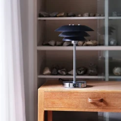 Sale Dyberg Larsen DL20 bordlampe - Krom/Svart Krom / Svart