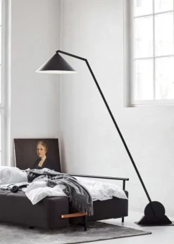 Discount Northern Gear gulvlampe Svart