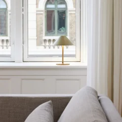 Online Halo Designs Hygge bordlampe 15 oppladbar - Antikk Messing