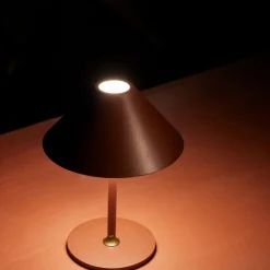 Discount Halo Designs Hygge bordlampe 19 oppladbar - Rødbrun