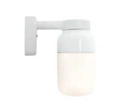 Discount Ifø Electric Ifø Ohm 100/210 vegglampe IP44 Svart / Opal