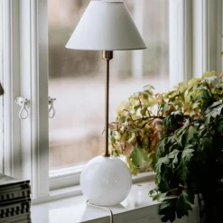 Globen Lighting Iris 20 Bordlampe Blush