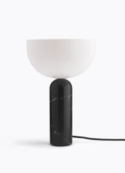 New Works Kizu bordlampe - marmor - L Svart
