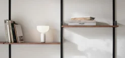 Outlet New Works Kizu Portable bordlampe - marmor Hvit