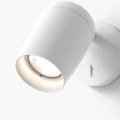 New Astro Lighting Koto vegglampe med bryter Svart