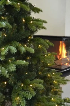 Clearance Trend Collection Kunstig juletre med lys 210cm Grønn