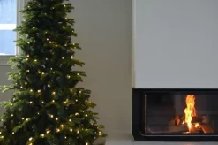 Clearance Trend Collection Kunstig juletre med lys 210cm Grønn