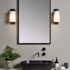 Discount Astro Lighting Lago 280 vegglampe IP44 - /Opal glass skjerm Bronse