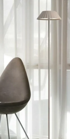 Best NorDesign Lexa oppladbar gulvlampe 2,2W 2200 Kelvin Varm grå