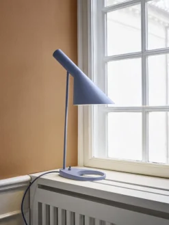 Outlet Louis Poulsen AJ bordlampe