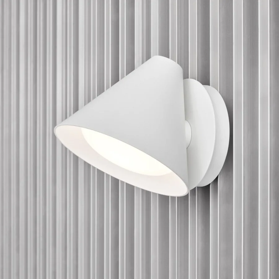 Best Louis Poulsen Keglen vegglampe