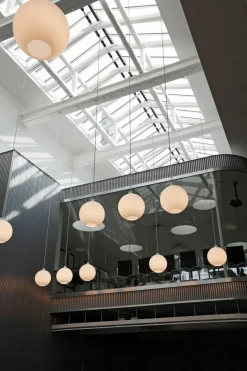 Clearance Louis Poulsen Wohlert taklampe Ø40 - Opal