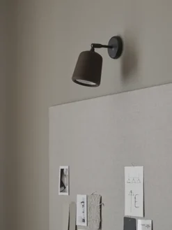 Outlet New Works Material Vegglampe - Røkt Eik