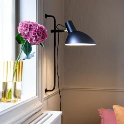 Discount Halo Designs Metropole grande vegglampe - Svart