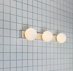 New Marksløjd Mini vegglampe 3 - Krom/opalhvit - Krom / Opal