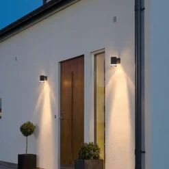 Discount Konstsmide Modena vegglampe I ned - Svart