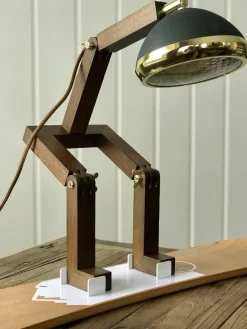 Outlet Piffany Copenhagen Mr. Wattson bordlampe, Limited Edition - Svart og messing Brun / Messing