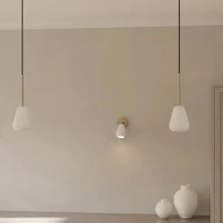 New Nuura Anoli spot takpendel
