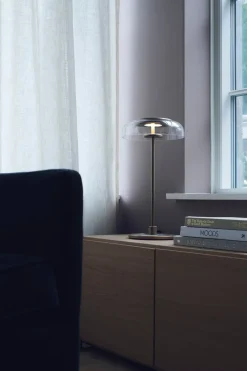 Clearance Nuura Blossi bordlampe Messing / Klar