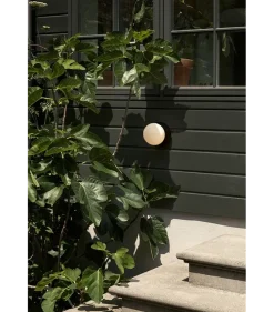 Hot Nuura Liila 1 utendørslampe Svart / Opal