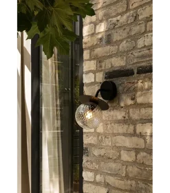 Discount Nuura Liila utendørslampe - /optikk Svart
