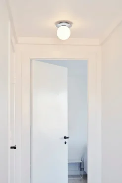 Best Nuura Liila 1 vegglampe/taklampe - large - light silver/opal Krom / Opal