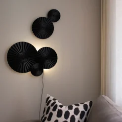 Clearance Globen Lighting Omega vegglampe - Svart