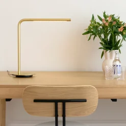 New Umage Omni bordlampe