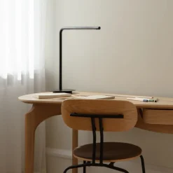 New Umage Omni bordlampe