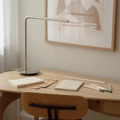 New Umage Omni bordlampe