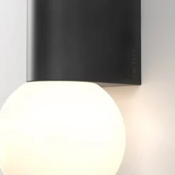 Discount Astro Lighting Ortona Twin vegglampe IP44 Krom / Opal