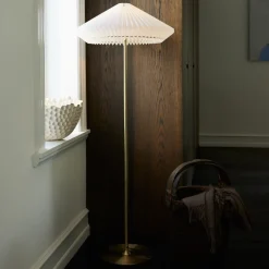 Discount Halo Designs Paris gulvlampe Messing