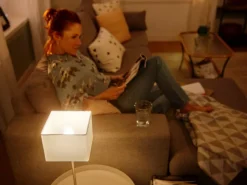 Outlet Philips Hue B39 E14 lyspære 5,2W 2200-6500K White Ambiance