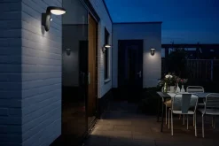 Best Philips Tyla vegglampe 1,2W 3000 Kelvin IP44 solcelledrevet med dag/natt og bevegelses sensor Svart