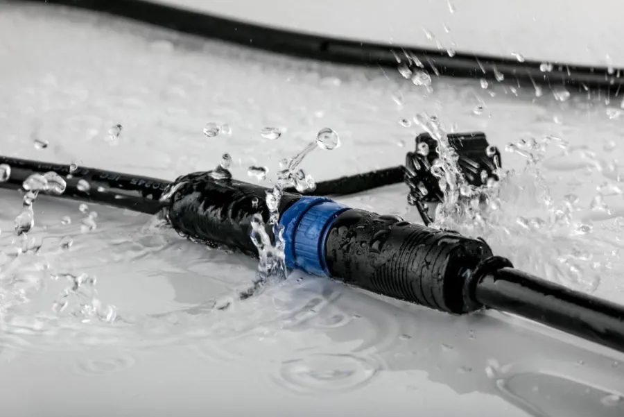 New Paulmann Plug & Shine 1 meter kabel med 3 utganger Svart