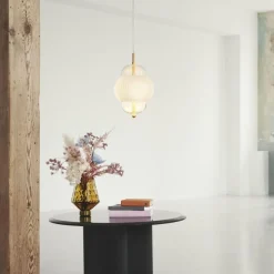 Clearance Design by Us Shahin taklampe small Messing / Opal