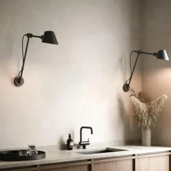 Online DFTP Stay Long vegglampe - Svart