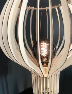 Hot Unison 3-steg Nero dimbar Glob 80mm 4W LED 2200K - E27 Klar