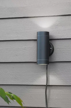 Outlet Marksløjd Sylinder vegglampe - Garden 24 - Svart