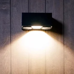 Sale Norlux Talos vegglampe utendørs IP54 8W m/dobbel stikkontakt Svart
