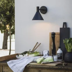 Outlet Pr home of Scandinavia Ab Tripp mini vegglampe utendørs IP44 - Svart