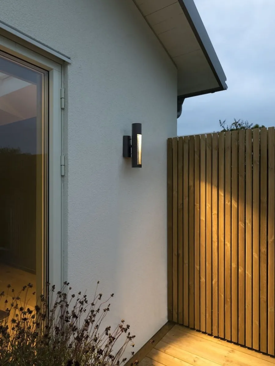 Outlet Konstsmide Udine vegglampe utendørs 12W 3000K IP44 - Svart