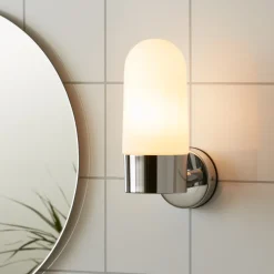 Sale Marksløjd Zen vegglampe IP44 - Krom/opalhvit - Krom / Opal